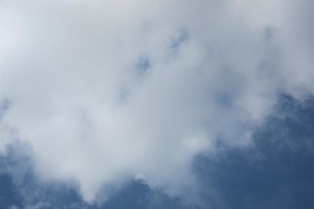 Archivo - Nubes