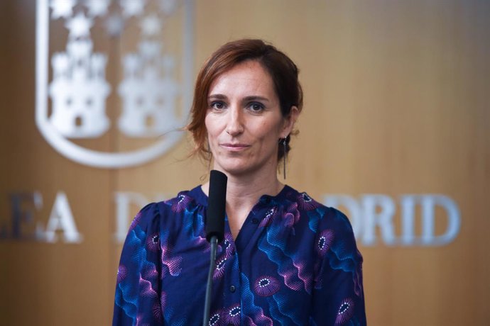 La portavoz de Más Madrid en la Asamblea de Madrid, Mónica García, durante una rueda de prensa tras un pleno en la Asamblea de Madrid, a 16 de noviembre de 2023, en Madrid (España). El gabinete de la presidenta autonómica reconoce que Isabel Díaz Ayuso 
