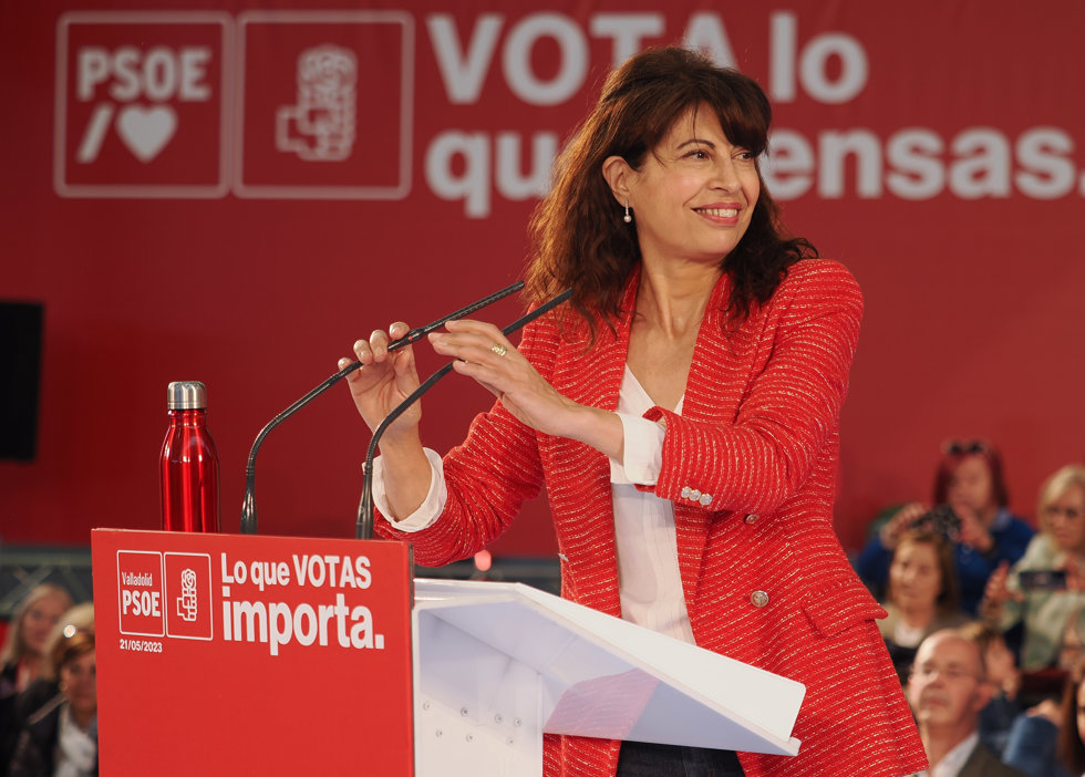 La concejala de Cultura y Turismo en el ayuntamiento de Valladolid, Ana Redondo, interviene durante un acto de campaña del PSOE, en la Feria de Muestras, a 21 de mayo de 2023, en Valladolid, Castilla y León (España).