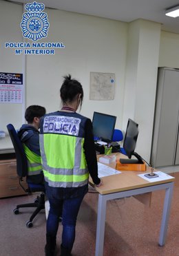 Operación de la Policía Nacional contra la pornografía infantil en Internet