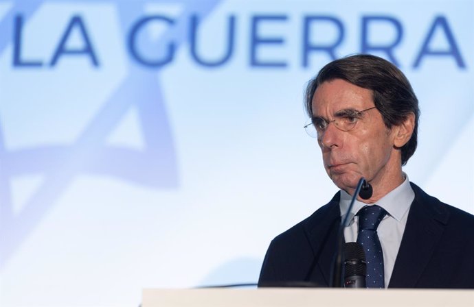 El expresidente del Gobierno José María Aznar inaugura la jornada 'La guerra de Gaza', en el Hotel Petit Palace, a 20 de noviembre de 2023, en Madrid (España). La conferencia está dentro del ciclo de geopolítica del IADG en el primer encuentro del ciclo '