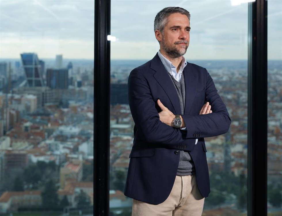 Archivo - El periodista de los Servicios Informativos de TVE y director y presentador de la serie, Carlos Franganillo