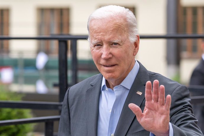 Archivo - FILED - 27 June 2022, Bavaria, Elmau: US President Joe Biden walks back after a break from the meeting with outreach states on the sidelines of the 48th G7 Summit. Photo: Peter Kneffel/dpa