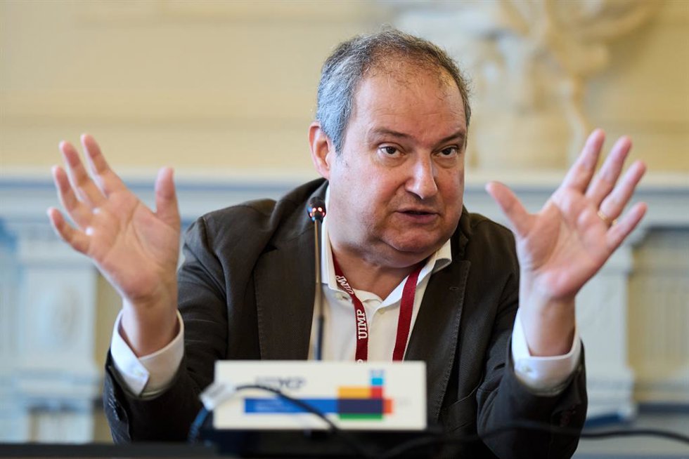 Archivo - El nuevo ministro de Industria y Turismo, Jordi Hereu, en una foto de archivo del 21 de junio de 2023, en Santander, Cantabria (España), durante  su participación en un curso de APIE en la Universidad Internacional Menéndez Pelayo (UIMP).