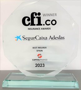SegurCaixa Adeslas, nombraada mejor aseguradora de España por Capital Finance International.