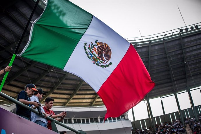 Archivo - Bandera de México