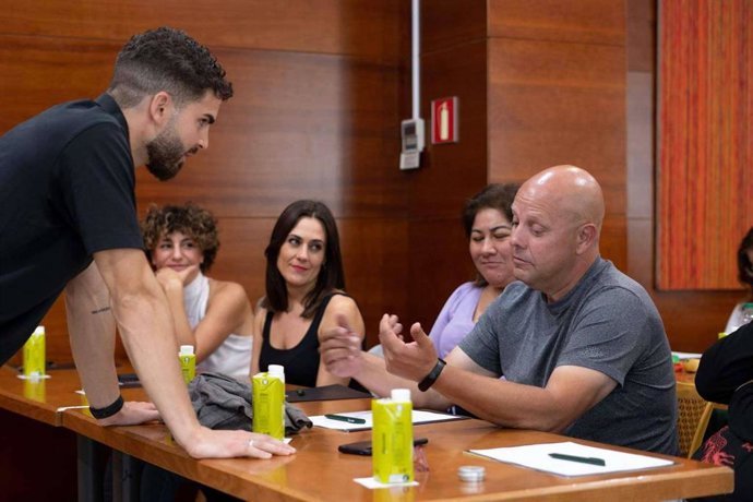 Aprender a crear contenido para redes sociales que potencie un negocio.