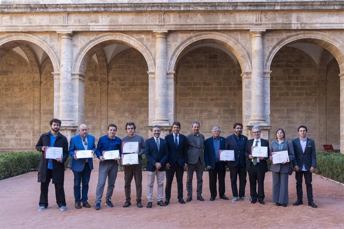 Entrega de premios por el Día del libro valenciano