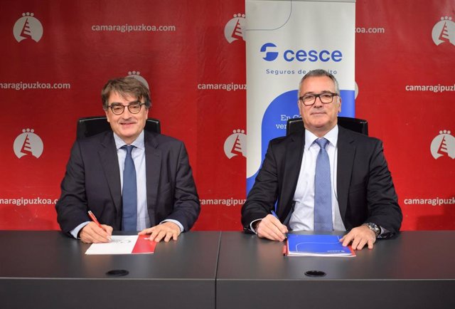 El Secretario General De Cámara De Gipuzkoa, Javier Zubia,  Y El Director Comercial De Territorial Norte De Cesce, Fernando Aguirre Sanmartín