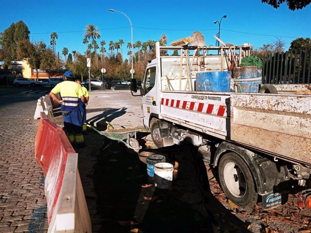 Imagen de recurso de trabajos de asfaltado junto a los Jardines de Murillo.