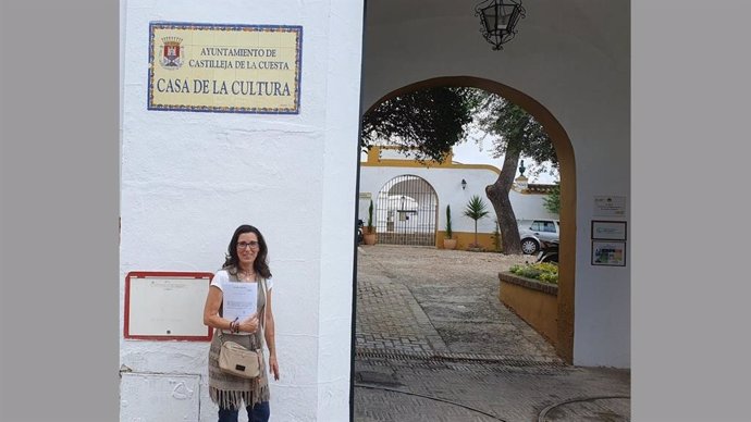 La portavoz de Vox en el Ayuntamiento de Castilleja de la Cuesta, Mercedes González-Alorda