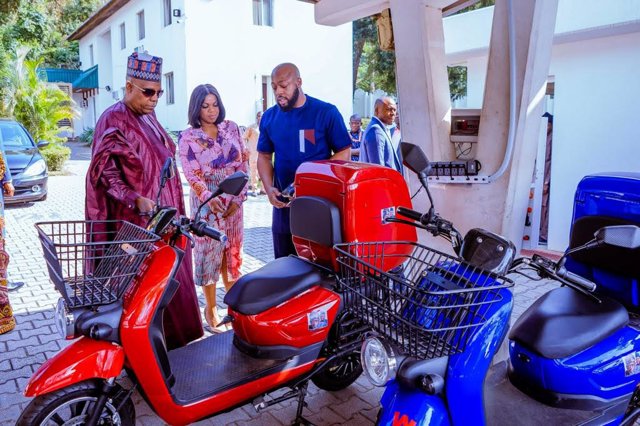 H.E. Kashim Shettima, Vice President of Nigeria, and Damilola Ogunbiyi, CEO of Sustainable Energy for All, examine e-mobility solutions at the State House in Lagos.