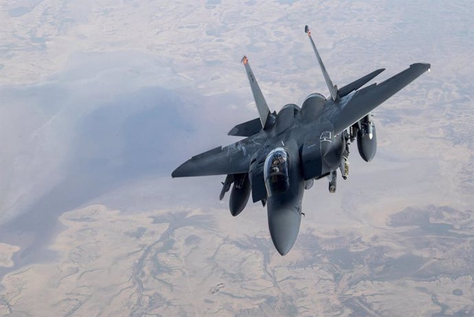 Archivo - March 11, 2020, Al Udeid Air Base, Qatar: A U.S. Air Force F-15E Strike Eagle fighter aircraft, assigned to the 494th Expeditionary Fighter Squadron out of Al Udeid Air Base, Qatar, during a sortie in support of Operation Inherent Resolve March 