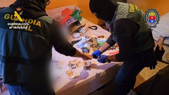 Operación de la Guardia Civil y la Policía Local de La Rinconada contra la venta de cocaína a domicilio en Sevilla.