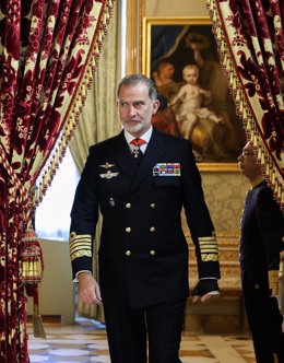 El Rey Felipe VI a su llegada a una audiencia militar de una comitiva de la Academia de las Ciencias y las Artes Militares,, en el Palacio Real, a 2 de noviembre de 2023, en Madrid (España). El propósito de la Academia de las Ciencias y las Artes Milita