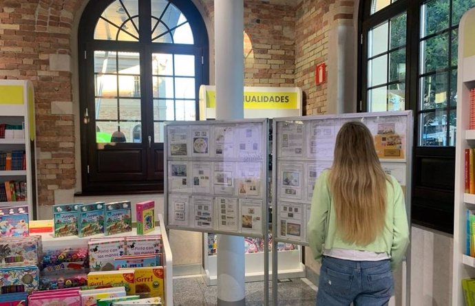 La oficina principal de Correos de Málaga acoge una exposición dedicada al V Centenario de la primera vuelta al mundo