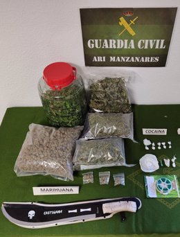 Droga y efectos intervenidos en la Operación Elier por la Guardia Civil