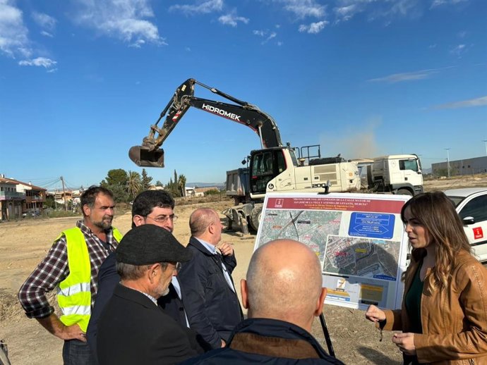 La vicealcaldesa del Ayuntamiento de Murcia y responsable de Fomento y Patrimonio, Rebeca Pérez, visita San José de la Vega