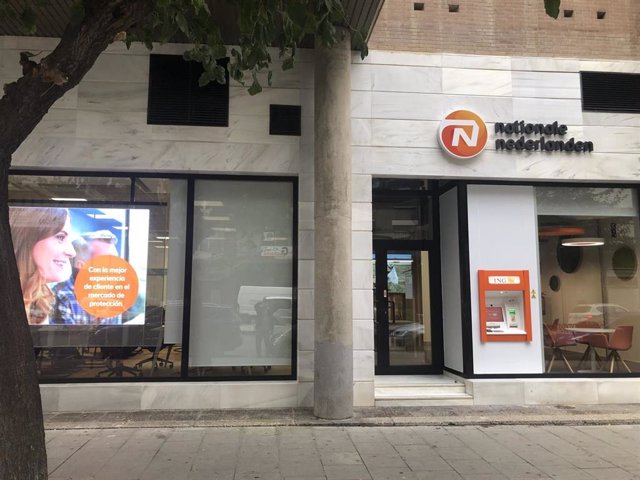 Oficina renovada de Nationale-Nederlanden en Lleida.