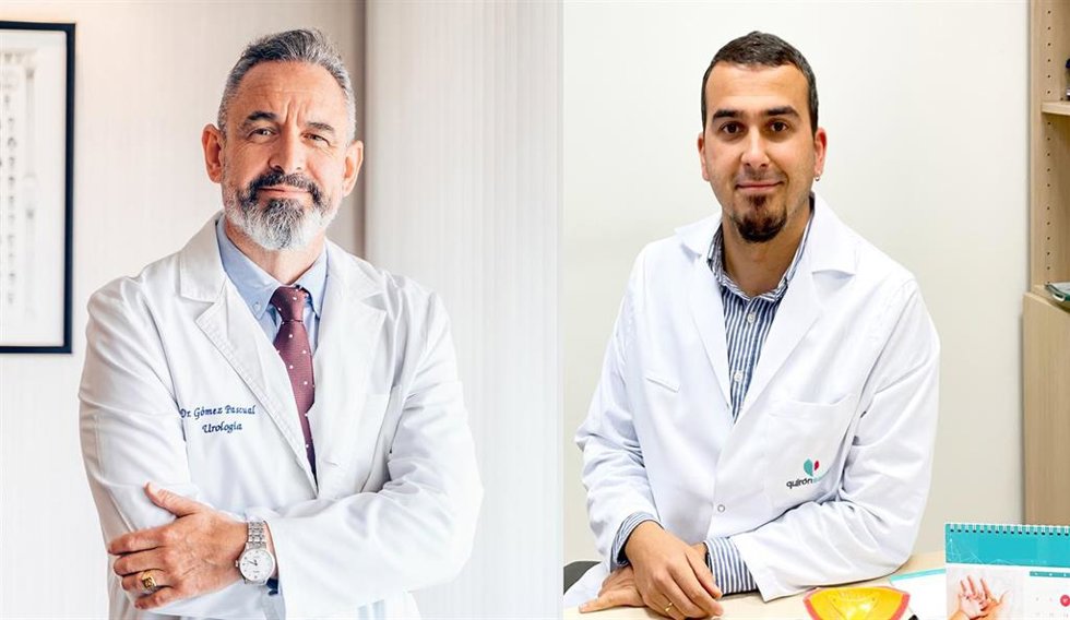 Archivo - Dres. Gómez Pascual y García Valverde del equipo de Urología de Quirónsalud Málaga
