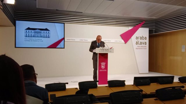 Ramiro González