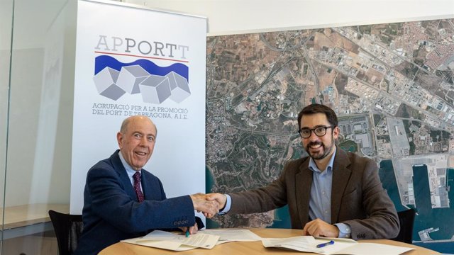 El president de l'Agrupació per a la Promoció del Port de Tarragona (Apportt), Joan Oriol Rovira, i el director de L'Energètica, Daniel Pérez