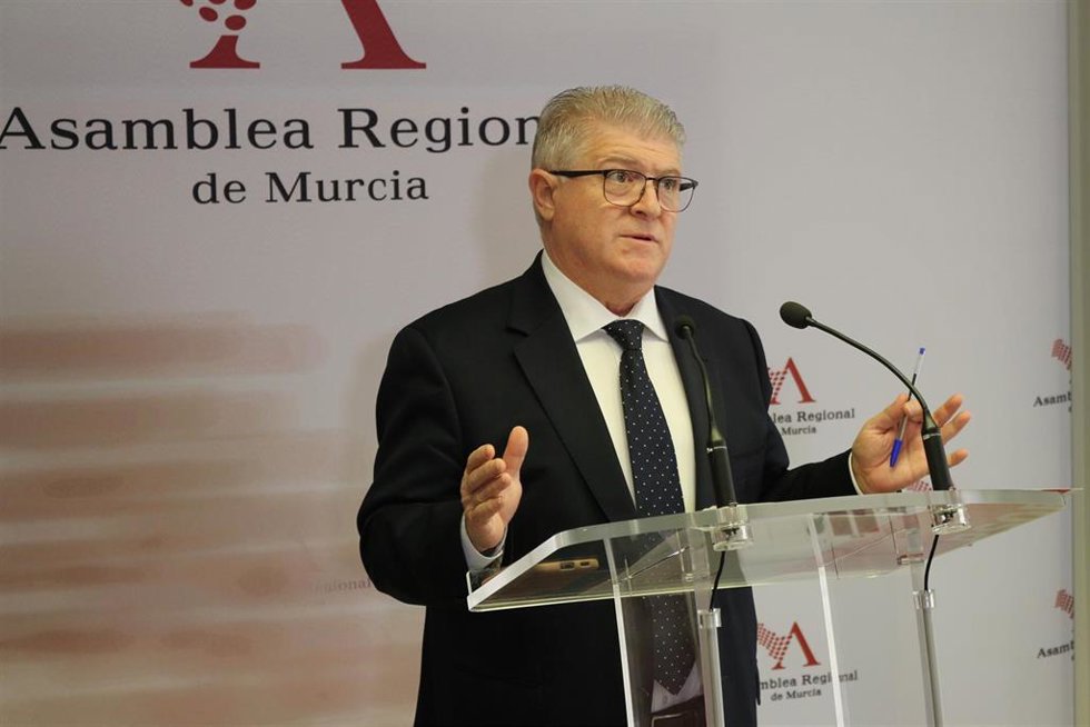 El portavoz del Grupo Parlamentario Socialista, Pepe Vélez