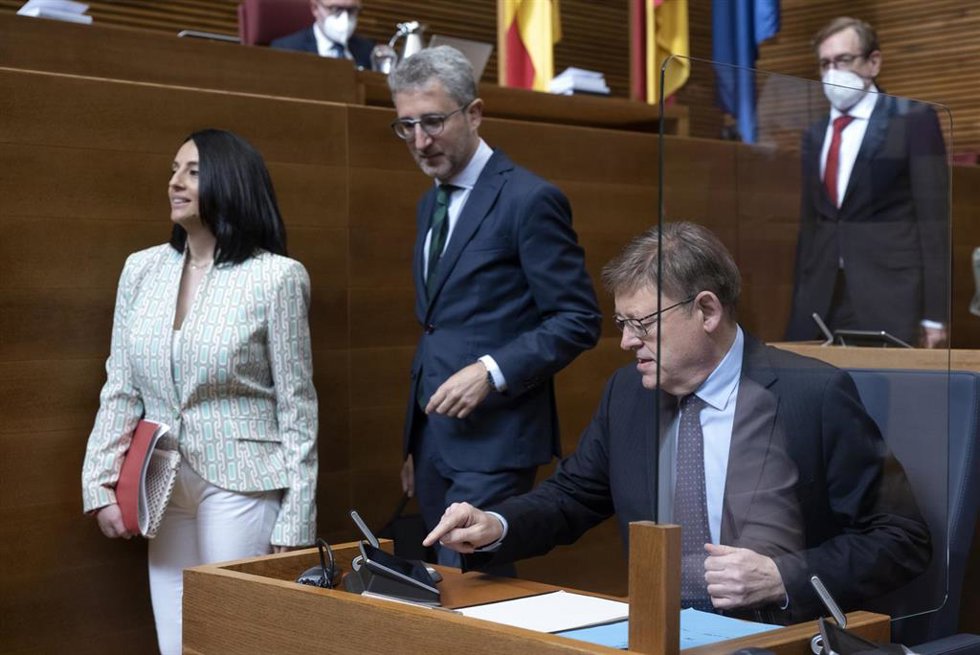 Archivo - Rebeca Torró, Arcadi España y Ximo Puig, en una imagen de archivo