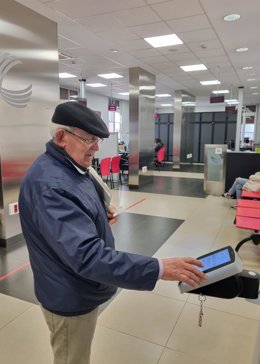 El Ayuntamiento de Calahorra habilita un servicio de atención preferente para las personas mayores de 65 años en la OAC