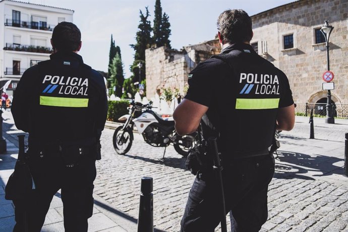 Archivo - Policía Local en Mérida