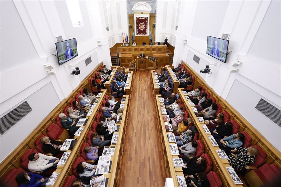 Acto de conmemoración del 90 aniversario del voto femenino en España en las Cortes de C-LM