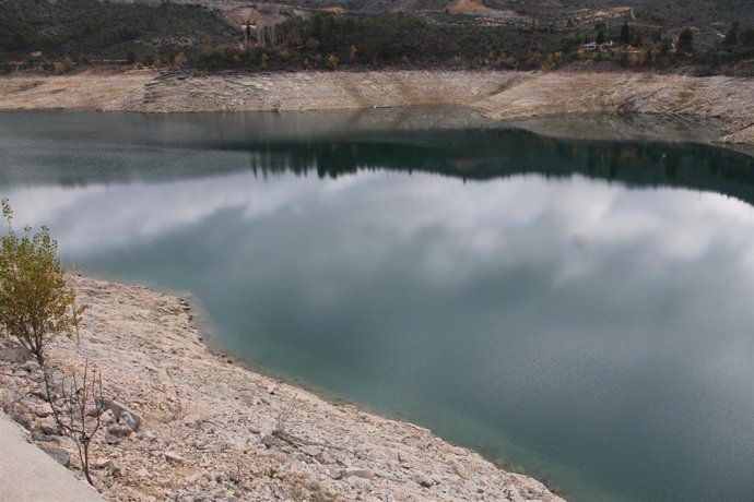 Archivo - EMBALSE DE ENTREPEÑAS, AGUA, SEQUÍA, EMBALSES, BUENDÍA