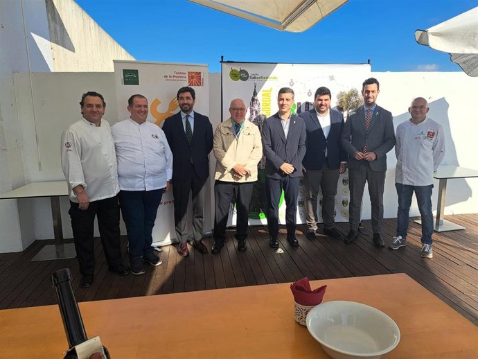 Presentación del recetario 'La aceituna sevillana, tradición e innovación en la cocina'.