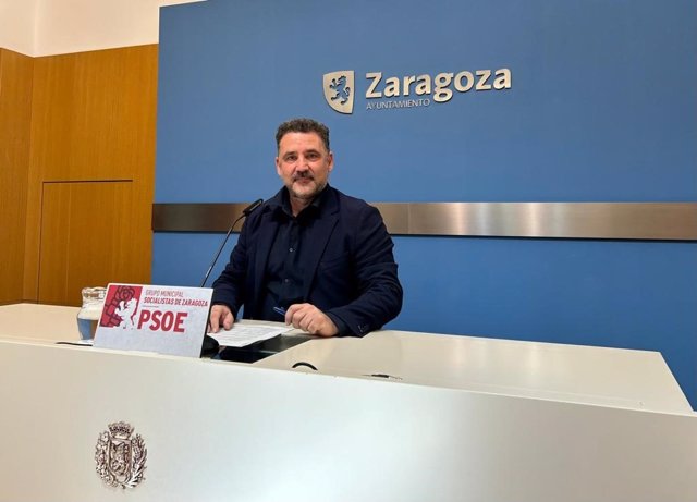 El concejal del PSOE en el Ayuntamiento de Zaragoza Paco Galán.