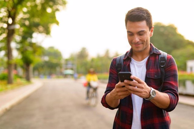 Integrar Instagram en la estrategia de atención al cliente ofrece diversas ventajas a las empresas.