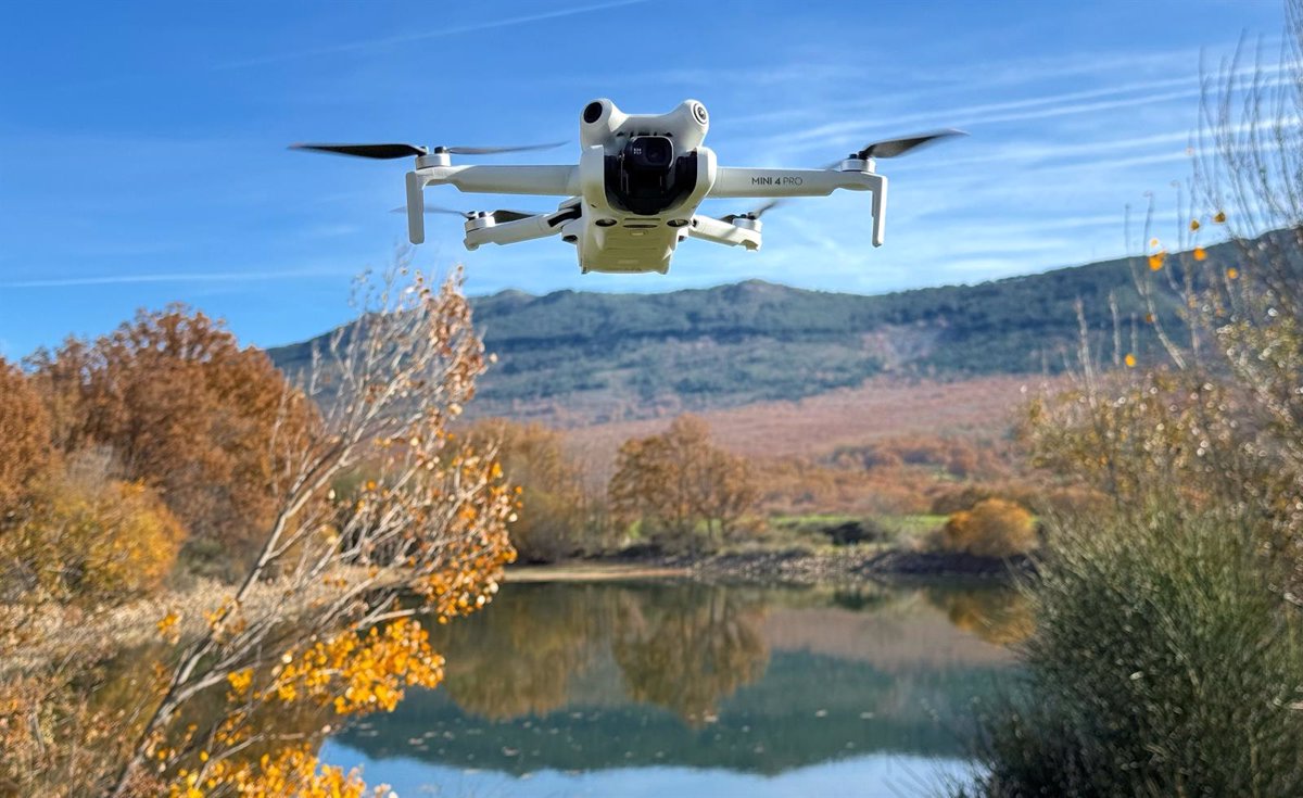 DJI Mini 4 Pro: Nuevo dron fotografiado en un breve vuelo de