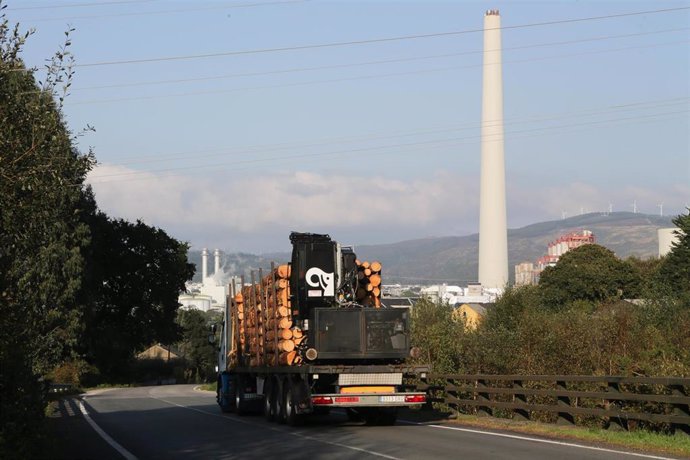 Archivo - Vista de la central térmica de As Pontes, a 5 de octubre de 2023, en As Pontes, A Coruña, Galicia (España). A lo largo del día de hoy la central térmica de As Pontes (A Coruña), la mayor del país, quema las últimas reservas de carbón que le qu