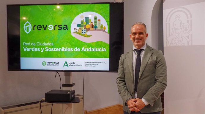 El delegado de Sostenibilidad, Medio Ambiente y Economía Azul de la Junta en Córdoba, Rafael Martínez, en rueda de prensa.