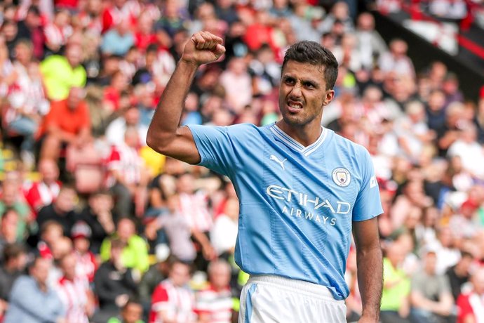 Archivo - Rodri (16) of Manchester City scores and celebrates 1-2 during the English championship Premier League football match between Sheffield United and Manchester City on 27 August 2023 at Bramall Lane in Sheffield, England - Photo Jez Tighe / ProSpo