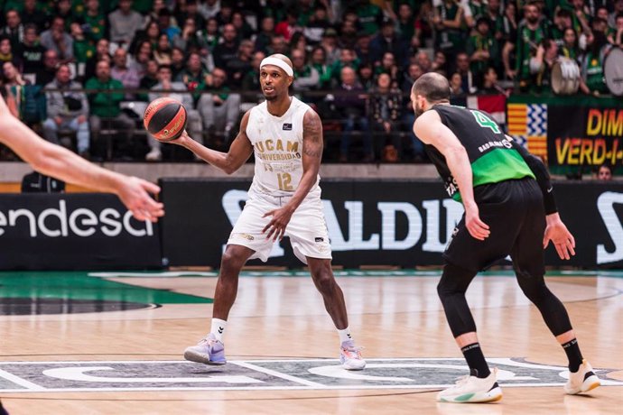 Archivo - Thad McFadden, durante un partido con el UCAM Murcia.