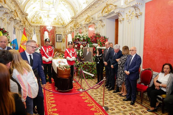 Capilla ardiente de Jerónimo Saavedra