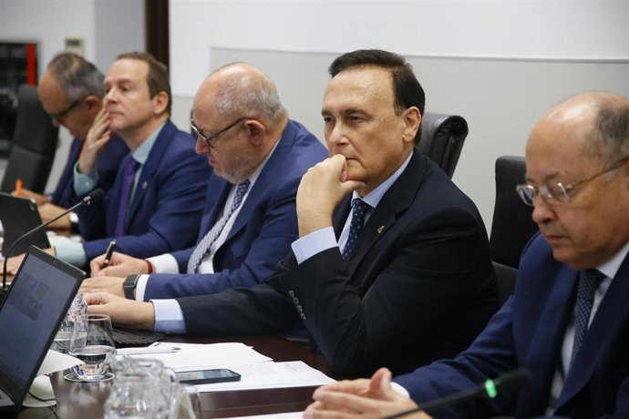 Gómez Villamandos preside la I Jornada de la Red Universitaria de Estudios de Postgrado y Educación Permanente.