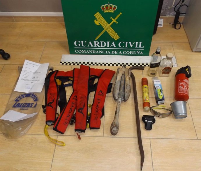 Efectos intervenidos por robos en A Pobra do Caramiñal