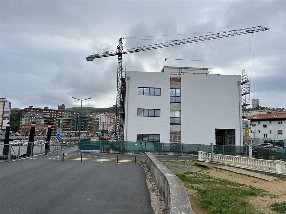 Centro de Formación Náutico-Pesquera de Laredo.