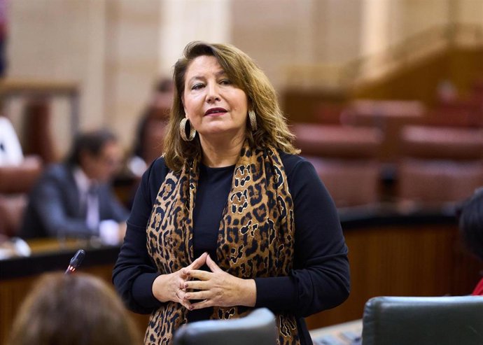 La consejera de Agricultura, Pesca, Agua y Desarrollo Rural, Carmen Crespo, en el Parlamento andaluz