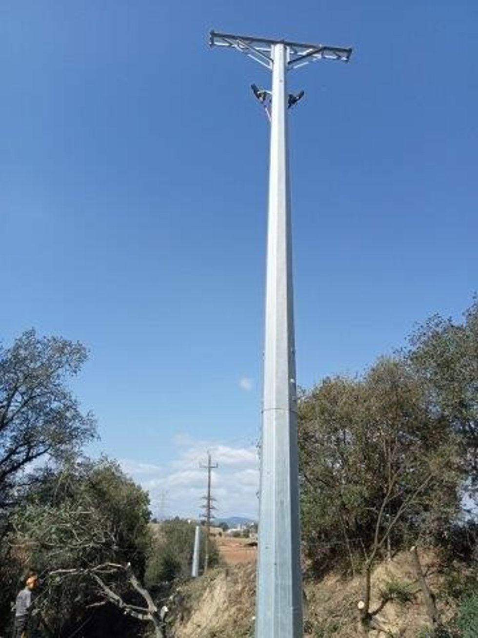 Una de las nuevas torres instaladas en Montcada i Reixac (Barcelona).