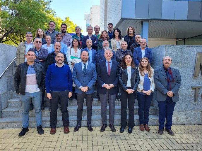 Junta, universidades y sindicatos acuerdan el nuevo modelo de complementos autonómicos para docentes e investigadores.