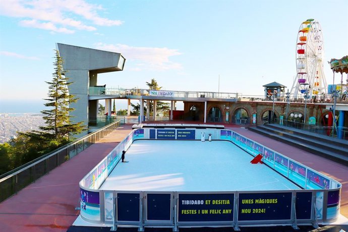 La pista de gel sinttica del parc d'atraccions Tibidabo de Barcelona