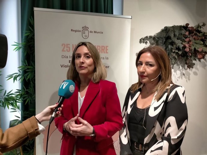 La consejera de Política Social, Familias e Igualdad, Conchita Ruiz, durante la presentación del balance