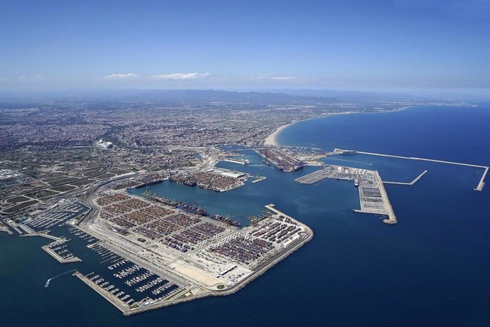 Archivo - Vista aérea del Puerto de Valncia.